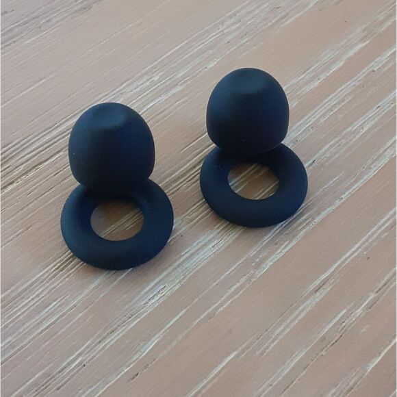 Loop Quiet 2 Earplugs for Noise Reduction, Black, new in unopen box. - Picture 7 of 8